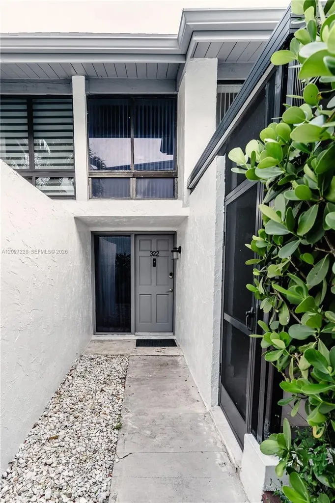19200 NE 25th Avenue Miami FL 33180