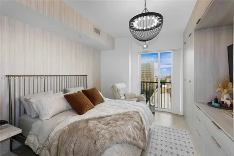 10 Aragon Avenue Coral Gables FL 33134