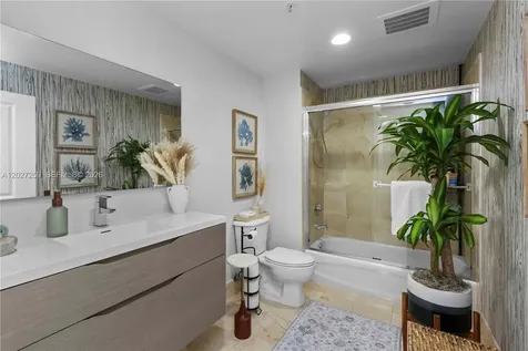 10 Aragon Avenue Coral Gables FL 33134