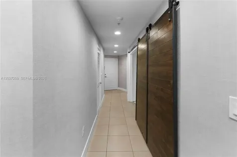 10 Aragon Avenue Coral Gables FL 33134