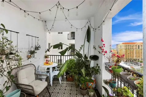 10 Aragon Avenue Coral Gables FL 33134