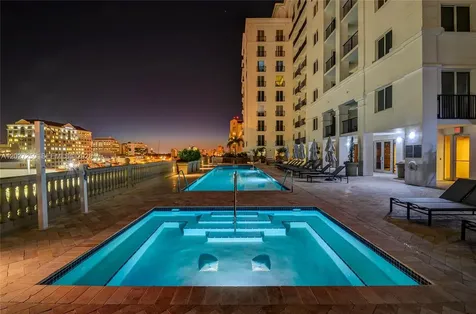 10 Aragon Avenue Coral Gables FL 33134