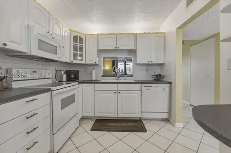 1800 SW 81st Avenue North Lauderdale FL 33068