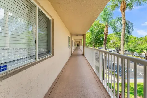 9511 Weldon Circle Tamarac FL 33321