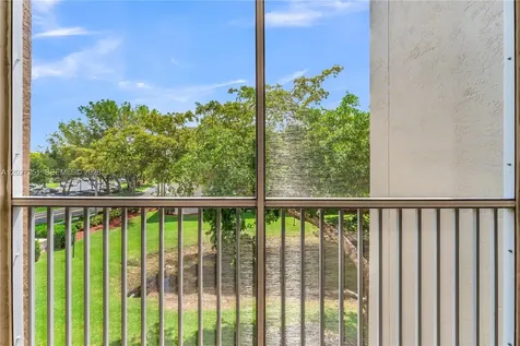 9511 Weldon Circle Tamarac FL 33321