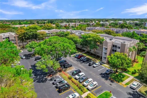 9511 Weldon Circle Tamarac FL 33321