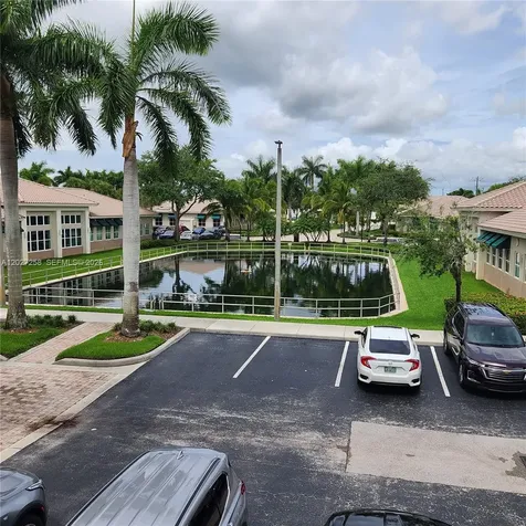 5220 S University Drive Davie FL 33328