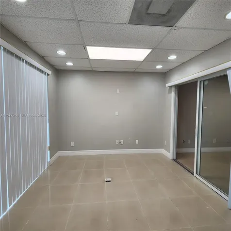 5220 S University Drive Davie FL 33328