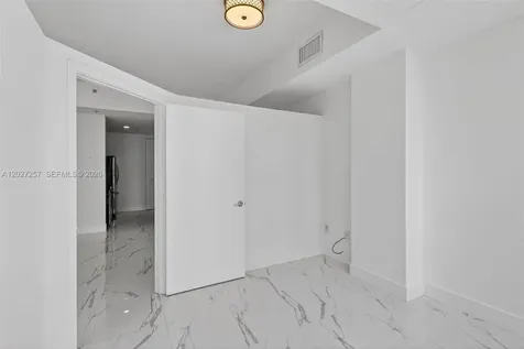 2200 NE 4th Avenue Miami FL 33137