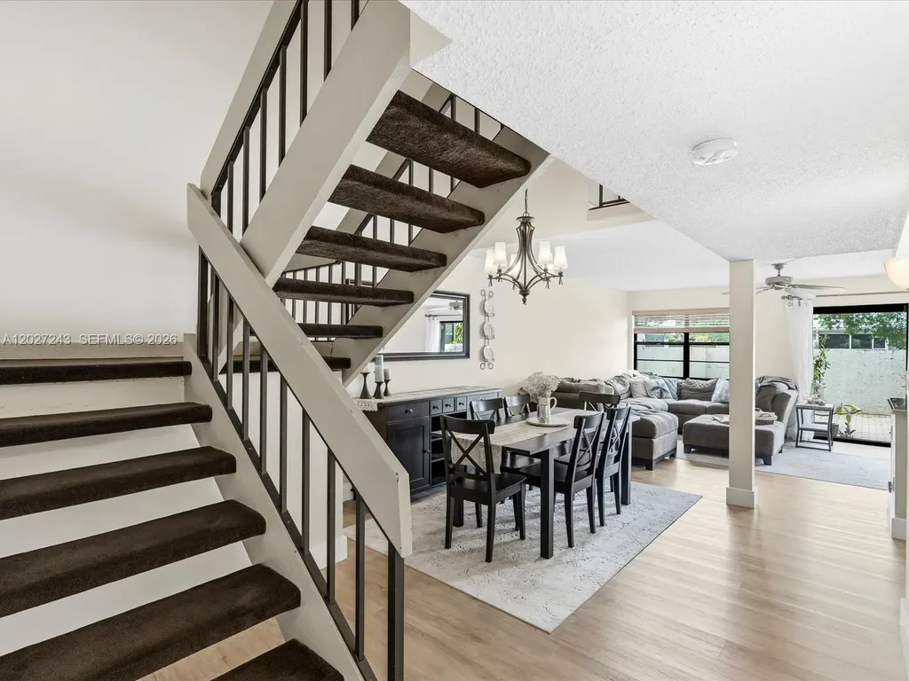 2615 N 40th Avenue Hollywood FL 33021