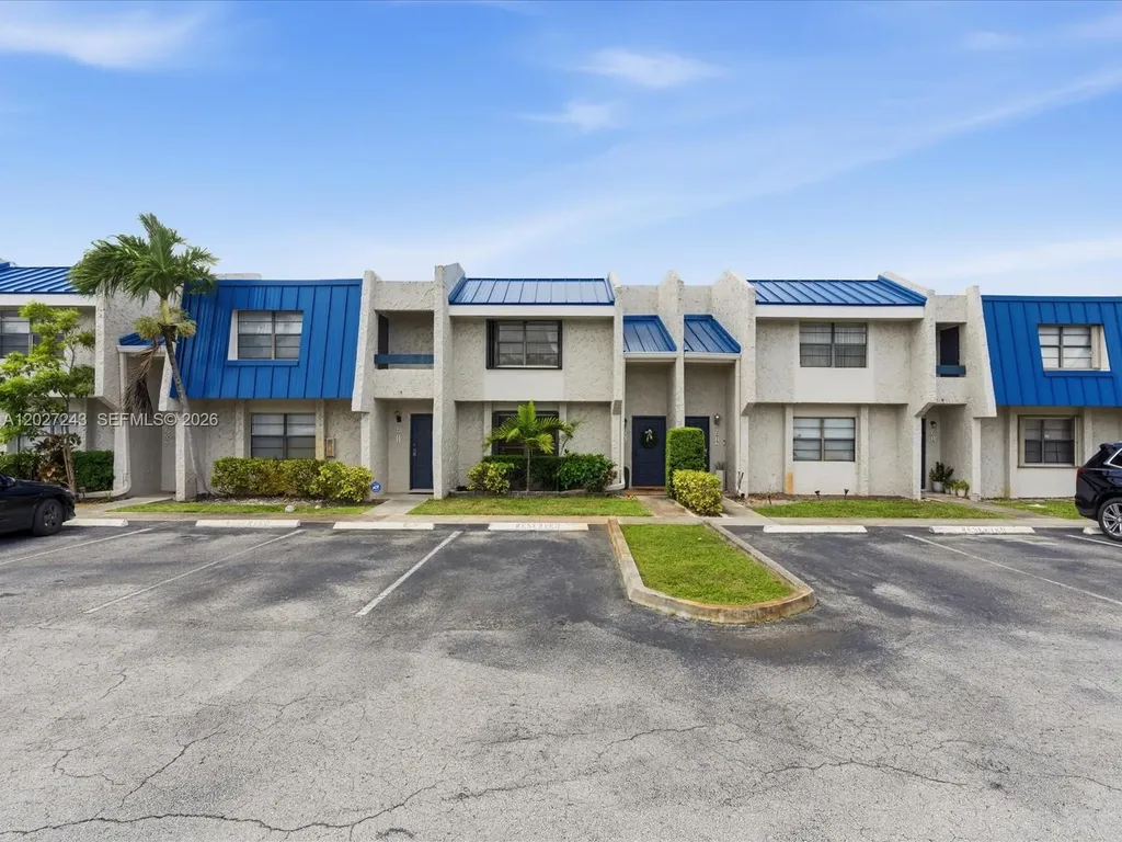 2615 N 40th Avenue Hollywood FL 33021