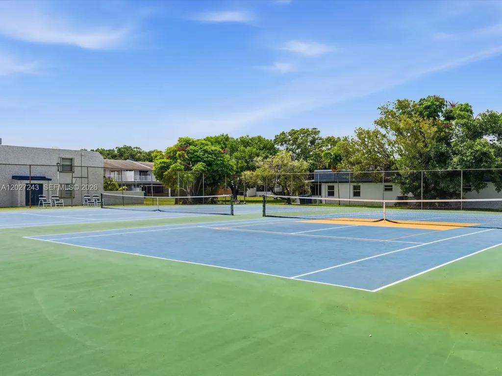 2615 N 40th Avenue Hollywood FL 33021