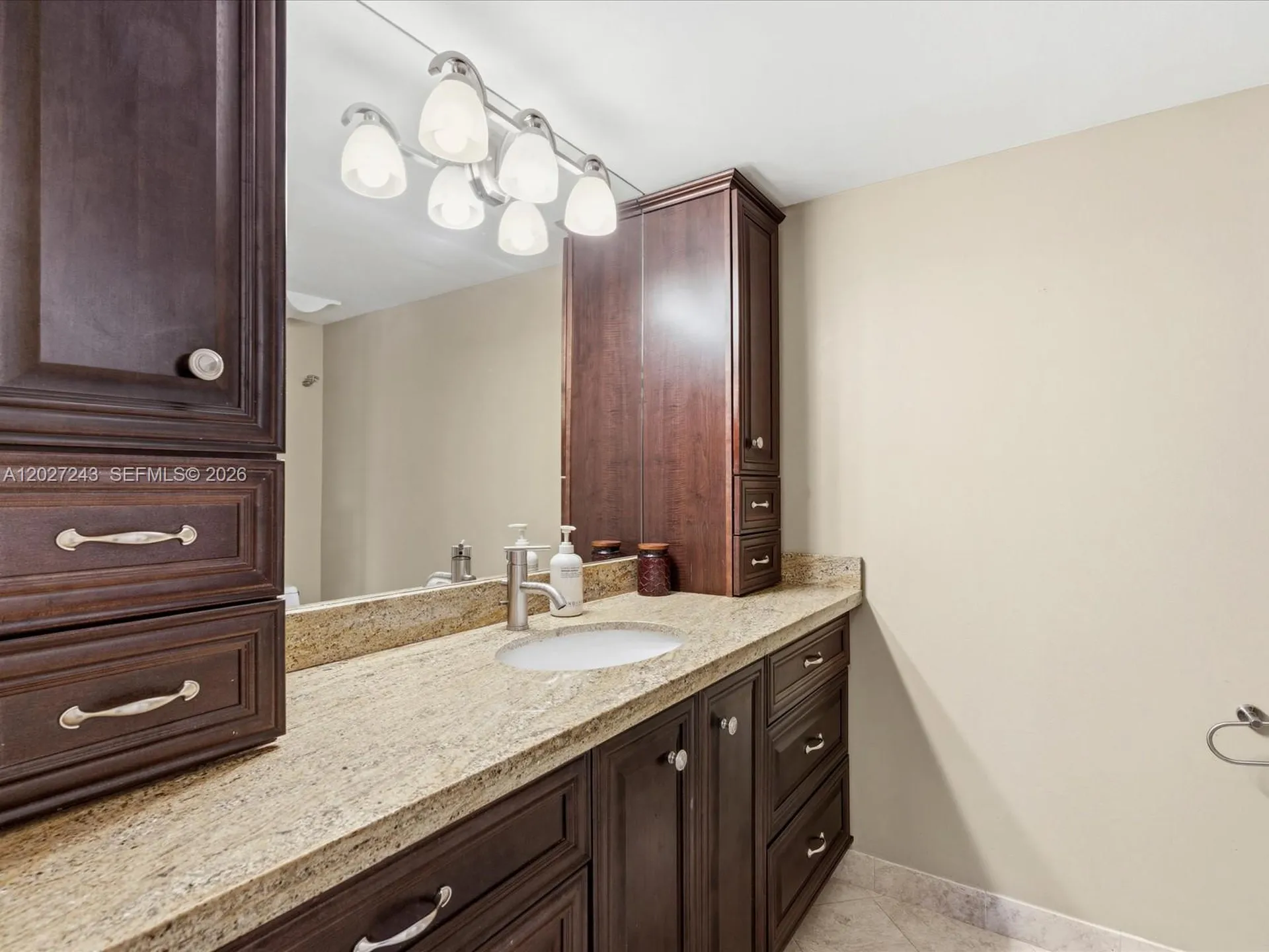 2615 N 40th Avenue Hollywood FL 33021