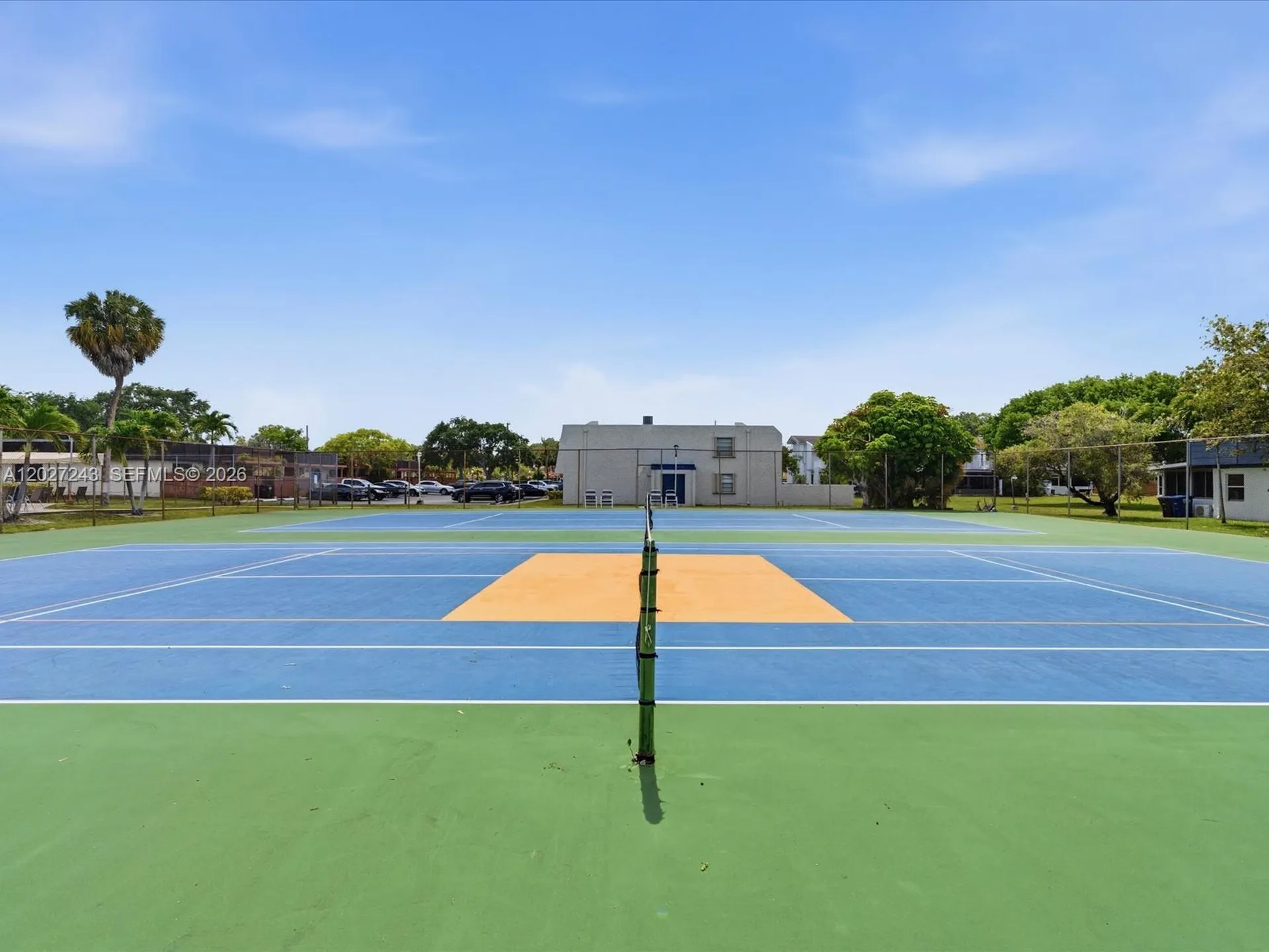 2615 N 40th Avenue Hollywood FL 33021