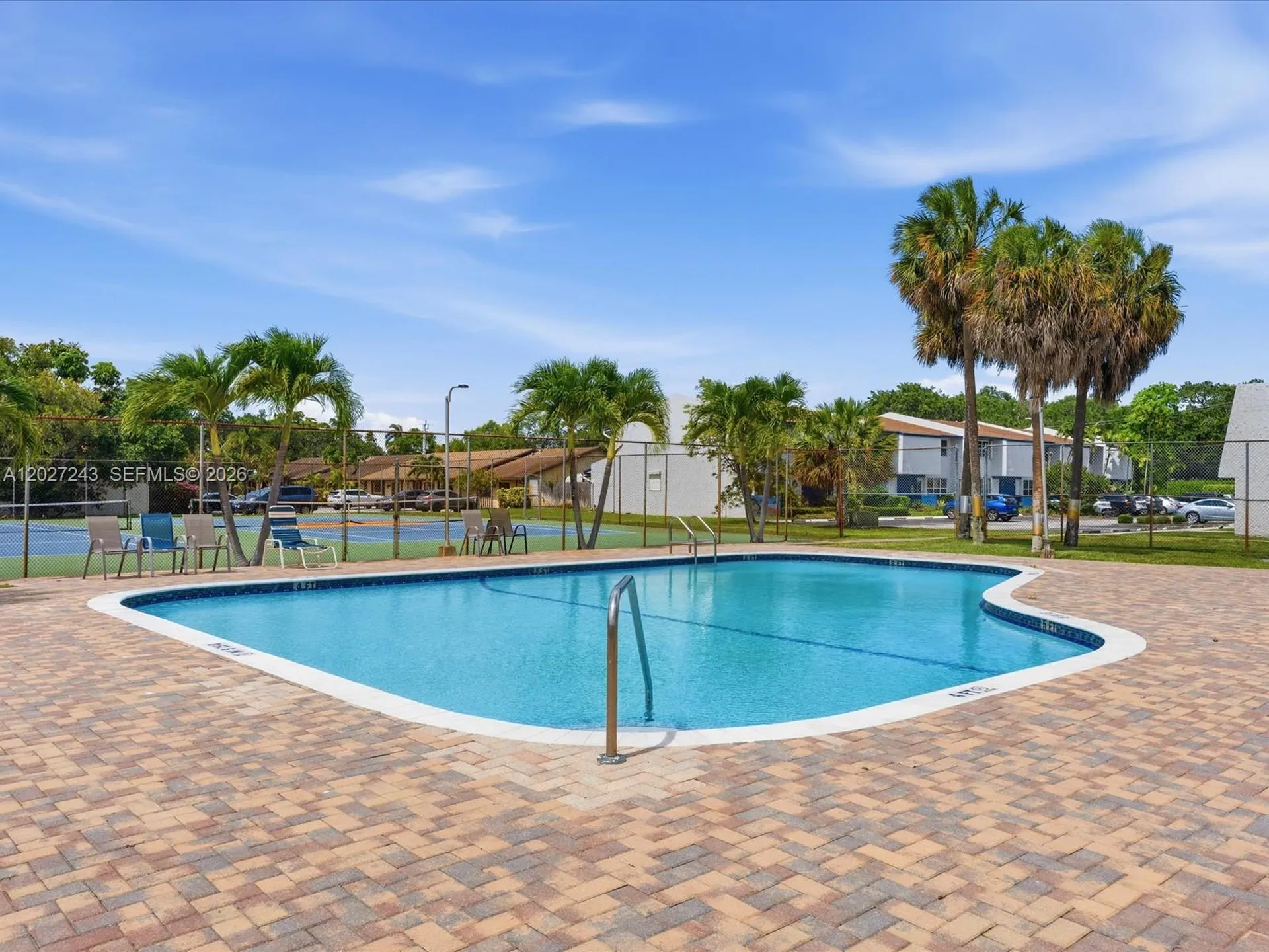 2615 N 40th Avenue Hollywood FL 33021
