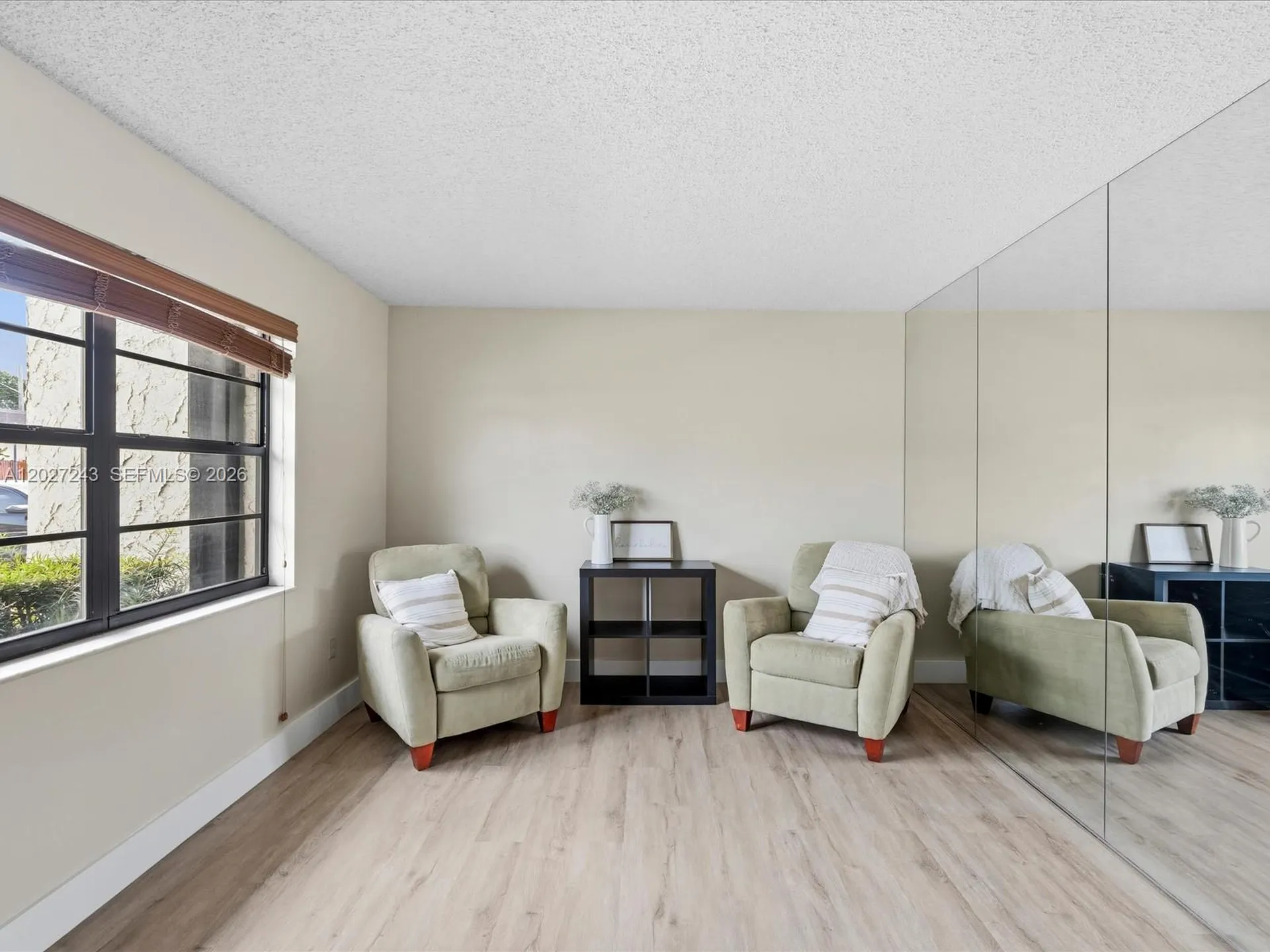 2615 N 40th Avenue Hollywood FL 33021