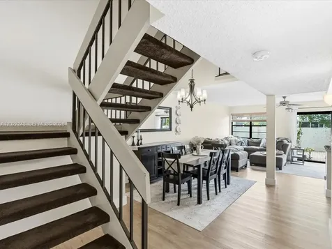 2615 N 40th Avenue Hollywood FL 33021
