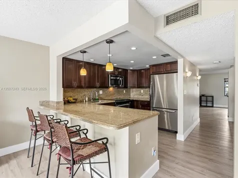 2615 N 40th Avenue Hollywood FL 33021