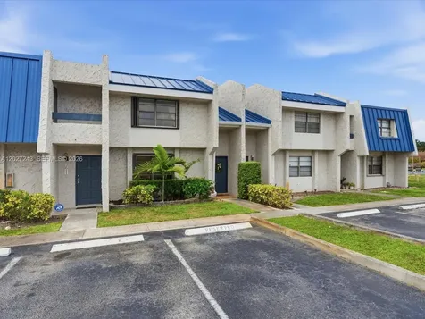 2615 N 40th Avenue Hollywood FL 33021