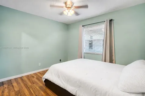 2831 Somerset Drive Lauderdale Lakes FL 33311