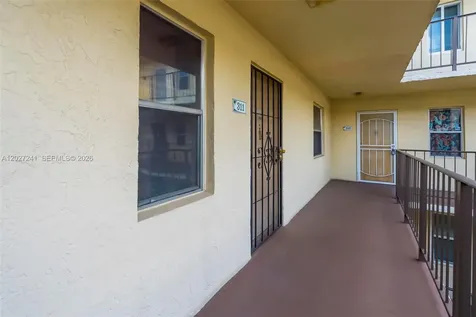 2831 Somerset Drive Lauderdale Lakes FL 33311