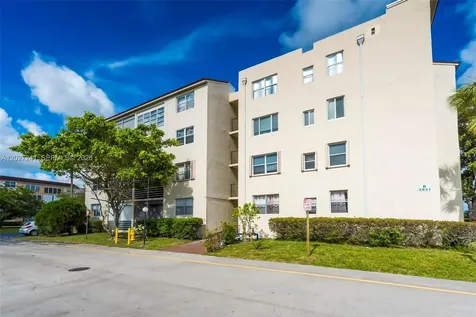 2831 Somerset Drive Lauderdale Lakes FL 33311