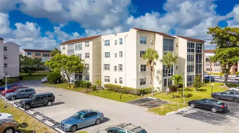 2831 Somerset Drive Lauderdale Lakes FL 33311