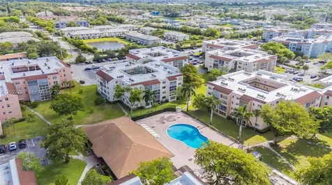 2831 Somerset Drive Lauderdale Lakes FL 33311