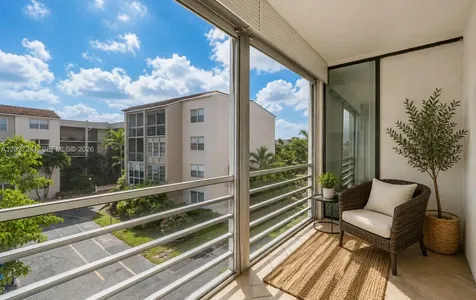 2831 Somerset Drive Lauderdale Lakes FL 33311
