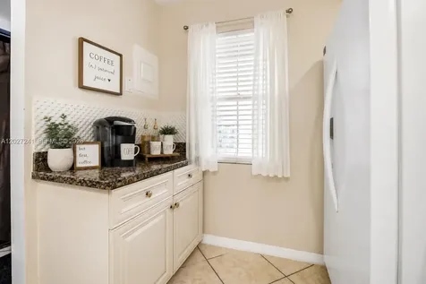2831 Somerset Drive Lauderdale Lakes FL 33311
