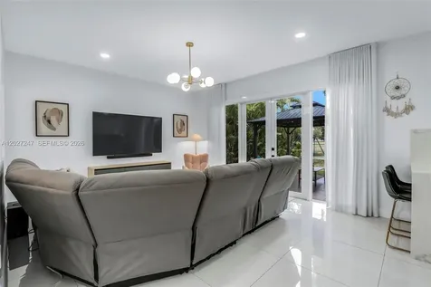 156 SE 22nd Terrace Homestead FL 33033