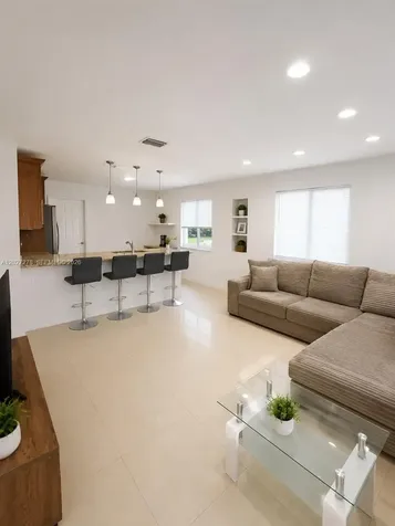 901 NE 2nd Street Hallandale Beach FL 33009