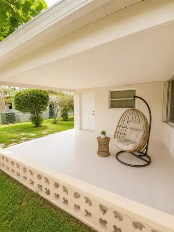 1109 NE 4th Court Hallandale Beach FL 33009