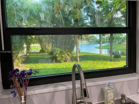 1502 NW 90th Way Pembroke Pines FL 33024