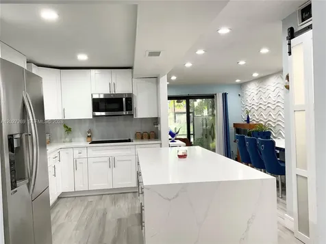 1502 NW 90th Way Pembroke Pines FL 33024