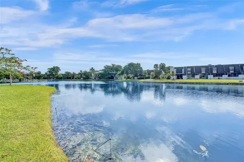 1502 NW 90th Way Pembroke Pines FL 33024
