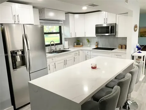 1502 NW 90th Way Pembroke Pines FL 33024
