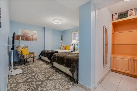 19201 Collins Avenue Sunny Isles Beach FL 33160