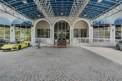 19201 Collins Avenue Sunny Isles Beach FL 33160