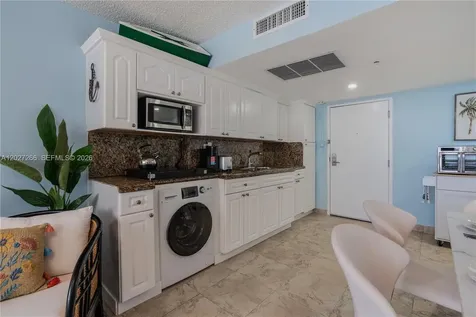 19201 Collins Avenue Sunny Isles Beach FL 33160
