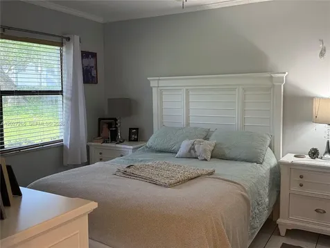 9716 Hammocks Boulevard Miami FL 33196