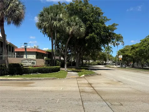 9716 Hammocks Boulevard Miami FL 33196