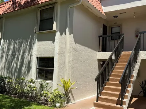 9716 Hammocks Boulevard Miami FL 33196