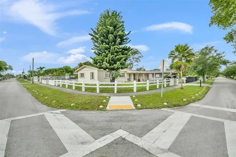 1900 NW 131st Street Miami FL 33167