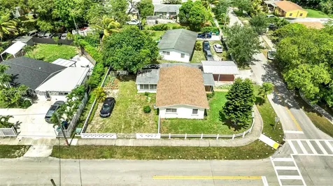 1900 NW 131st Street Miami FL 33167
