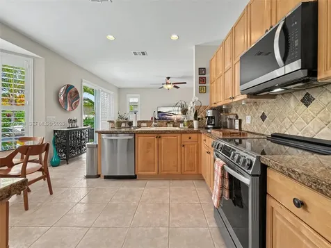 1532 NW 133rd Avenue Pembroke Pines FL 33028