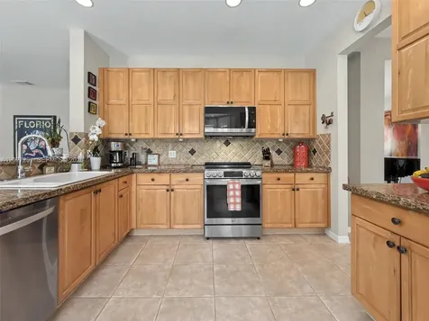 1532 NW 133rd Avenue Pembroke Pines FL 33028