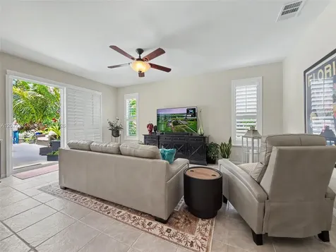 1532 NW 133rd Avenue Pembroke Pines FL 33028