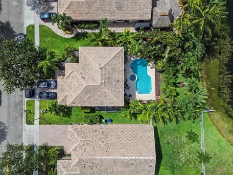 1532 NW 133rd Avenue Pembroke Pines FL 33028