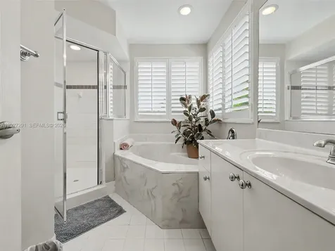 1532 NW 133rd Avenue Pembroke Pines FL 33028